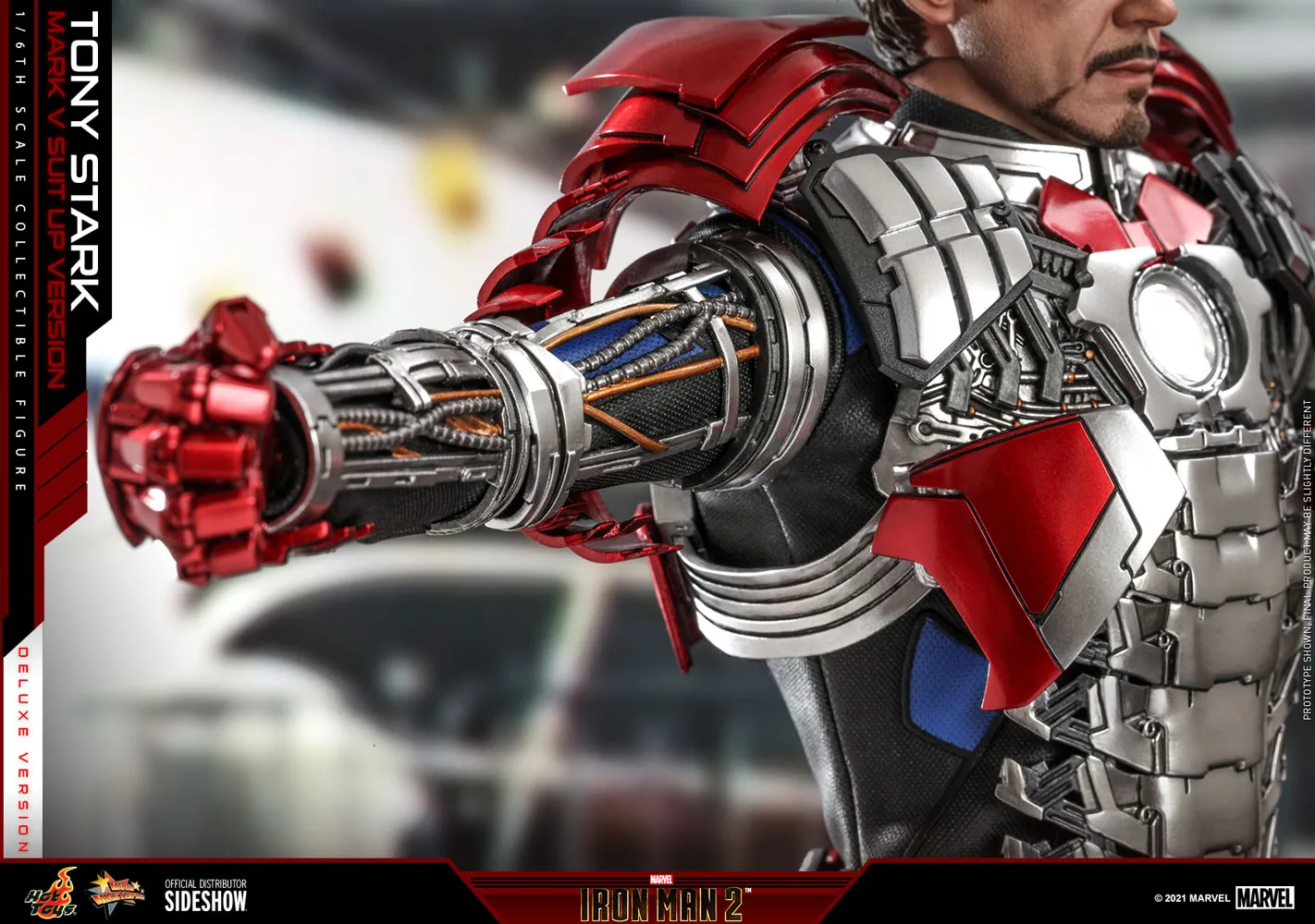 Hot Toys - Iron Man 2: Tony Stark (Mark V Suit Up Version) (Deluxe)