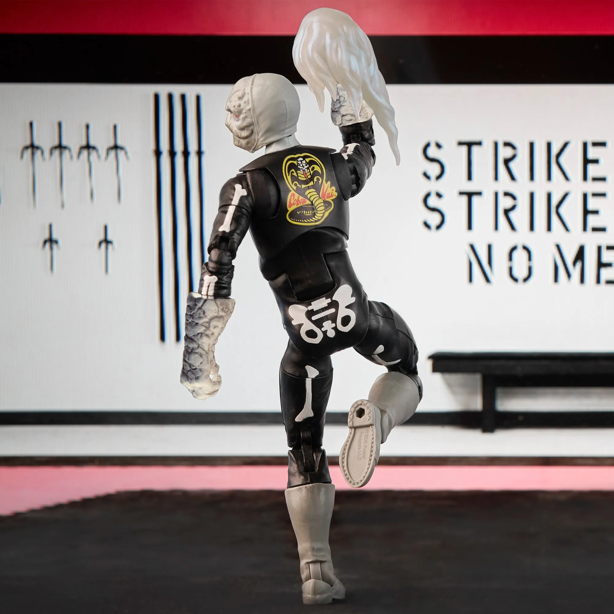 Power Rangers Lightning Collection Mighty Morphin X Cobra Kai Skeleputty