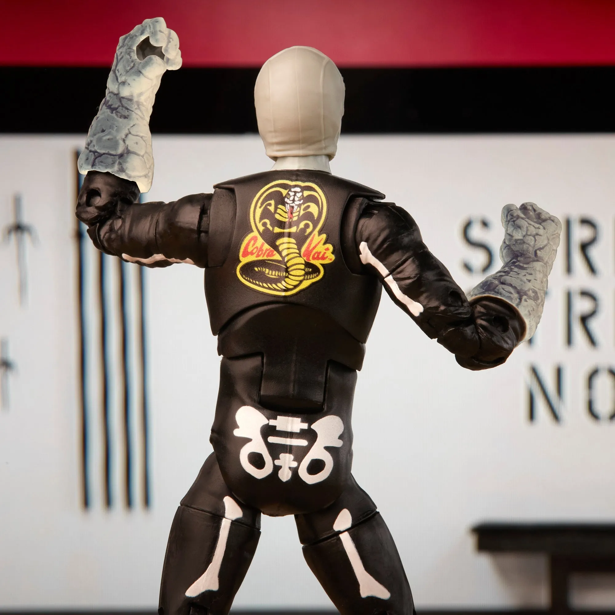 Power Rangers Lightning Collection Mighty Morphin X Cobra Kai Skeleputty