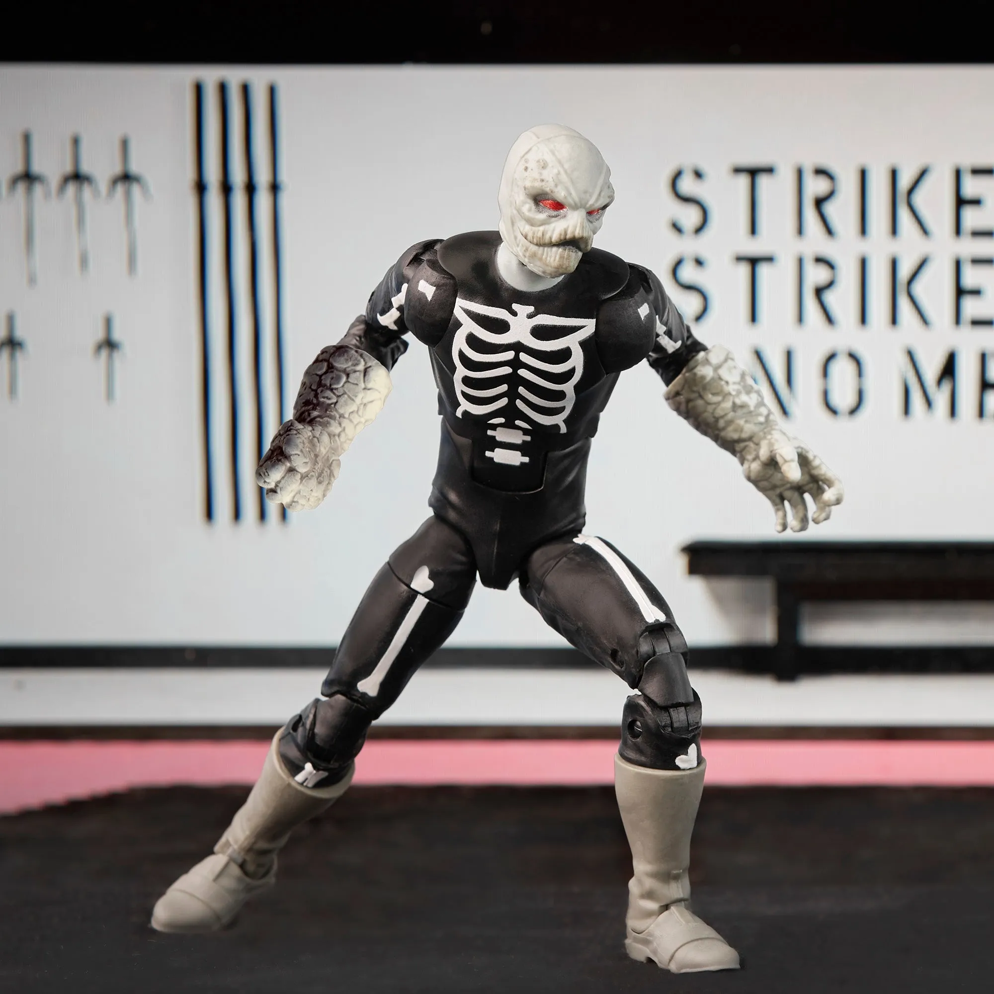 Power Rangers Lightning Collection Mighty Morphin X Cobra Kai Skeleputty